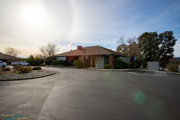 Medical Office Building - Clairmont Doctors Park: 2650 Edith Ave, Redding, CA 96001